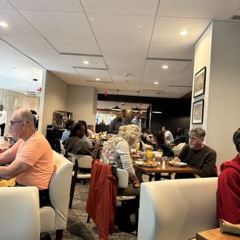 Four Oaks - Dining area - New American Near Me - Washington, DC, District of Columbia Four Oaks - Dining area - New American Near Me - Washington, DC, District of Columbia