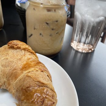 Toi Moi & Café - a croissant and iced coffee - Coffee & Tea Near Me - Rosemère, Quebec Toi Moi & Café - a croissant and iced coffee - Coffee & Tea Near Me - Rosemère, Quebec