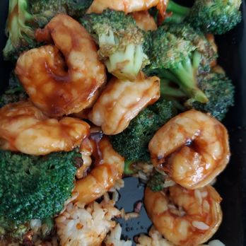 Rakuu - Shrimp and Broccoli ! YUMMY - Sushi Bars Near Me - Spring, Texas
