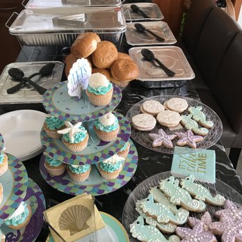 Taste & Sea Cakery - Beach themed surprise birthday party. Sea creature cookies and cupcakes. - Cupcakes Near Me - Carlsbad, California Taste & Sea Cakery - Beach themed surprise birthday party. Sea creature cookies and cupcakes. - Cupcakes Near Me - Carlsbad, California