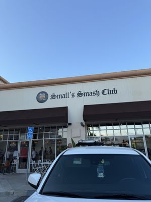 Small's Smash Club by null