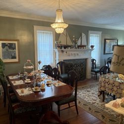 Polly's Tea Room - Beautiful Tea Room!