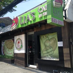 Lia's Cakes in Season