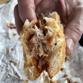 Hangry Goat - pulled pork sandwich - Barbeque Near Me - Springdale, Utah