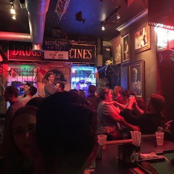 The Rail Pub - Pubs Near Me - Savannah, Georgia
