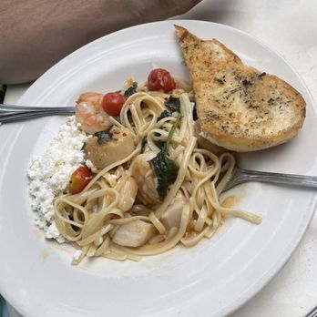 Frigate's Waterfront Bar and Grill - Spicy Mediterranean - Seafood Near Me - Melbourne, Florida