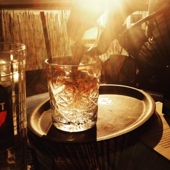 Aloha Bar - Barry White = tonic + dubbele espresso - Modern European Near Me - Rotterdam, ZH