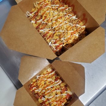 Tripleta Pollo Loky - Papas Loky pequeña y grande
Crazy Fries small and large - Food Trucks Near Me Tripleta Pollo Loky - Papas Loky pequeña y grande
Crazy Fries small and large - Food Trucks Near Me