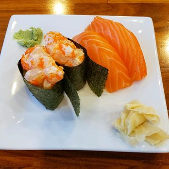 Nori Sushi Bistro - Chopped scallop, salmon nigiri. Warm, fresh, sweet. Delicious! - Sushi Bars Near Me - Houston, Texas Nori Sushi Bistro - Chopped scallop, salmon nigiri. Warm, fresh, sweet. Delicious! - Sushi Bars Near Me - Houston, Texas