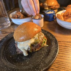 Hill East Burger - The Puebla