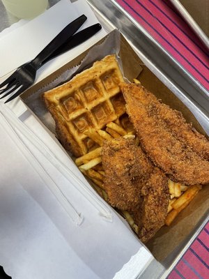 Ali's Chicken & Waffles by null