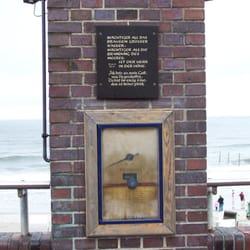 Uhr und Windmesser Strandpromenade Wangerooge
