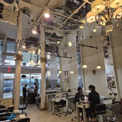 Athena NaiL Bar - Inside the salon