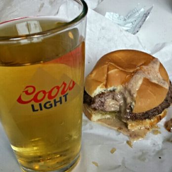 Matt's Bar - A messy Jucy Lucy and a Grain Belt. That's Minneapolis! - Burgers Near Me - Minneapolis, Minnesota Matt's Bar - A messy Jucy Lucy and a Grain Belt. That's Minneapolis! - Burgers Near Me - Minneapolis, Minnesota