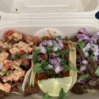 El Cocinero - Vegan tacos from left to right Chicharrón, Al Pastor, and Asada    Living in the 23rd century over here in the Valley - Mexican Near Me - Van Nuys CA, California