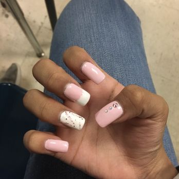 glory spa nail salon - Right hand exact same problem, wrong size wrong tips wrong design and color. Nothing worth paying - Nail Salons Near Me - Corona, New York