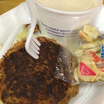 Boston Chowda - Crab Cake combo, w/chowder - Seafood Near Me - Boston, Massachusetts