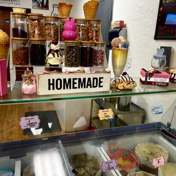 Kinsley's Ice Cream & Funnel cake parlor - a display of homemade ice cream - Desserts Near Me - Fort Worth, Texas