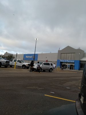 Walmart Supercenter by null