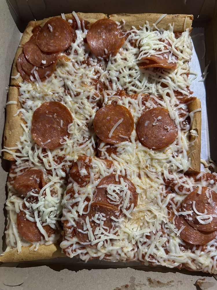 Food from Ray's Pizza