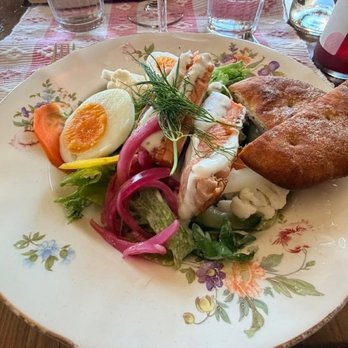 Savotta - Warm smoked salmon salad - Scandinavian Near Me - Helsinki, 18 Savotta - Warm smoked salmon salad - Scandinavian Near Me - Helsinki, 18