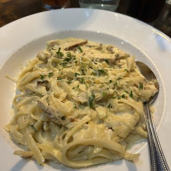 Garlini's Napoletana - Italian Near Me - Wenatchee, Washington Garlini's Napoletana - Italian Near Me - Wenatchee, Washington