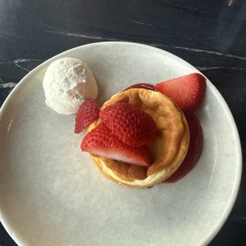Showroom - Cheesecake - New American Near Me - Frederick, Maryland