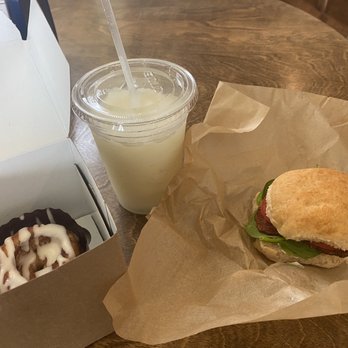 Rollin Cafe - Cinnamon roll, limeade, and slider - Breakfast & Brunch Near Me - Cordova, Tennessee