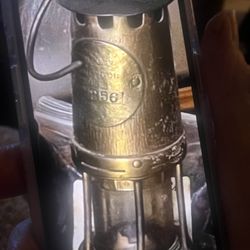 D & G Antiques - Estate sale