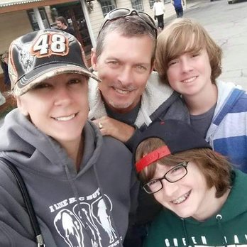 Arbor West Tree Surgeons - a family taking a selfie - Tree Services Near Me - San Diego, California Arbor West Tree Surgeons - a family taking a selfie - Tree Services Near Me - San Diego, California
