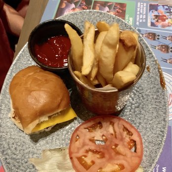Ale & Compass Restaurant - Kids cheeseburger - American Near Me - Orlando, Florida Ale & Compass Restaurant - Kids cheeseburger - American Near Me - Orlando, Florida