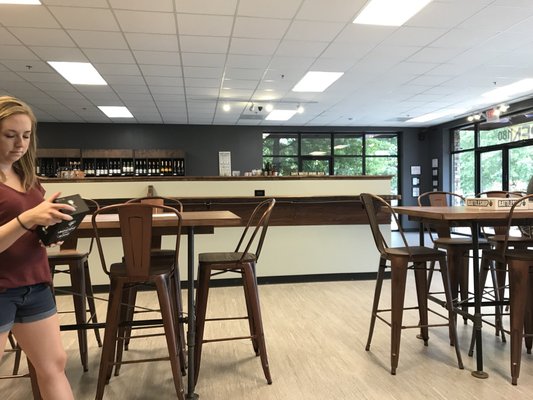 Pinkies Up Beer and Wine by null