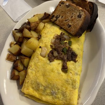 Becky's Diner - Steak Bomb Omelette - American Near Me - Portland, Maine