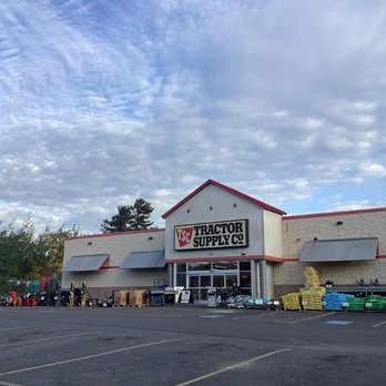 Tractor Supply - Pet Stores Near Me - Negaunee, Michigan Tractor Supply - Pet Stores Near Me - Negaunee, Michigan