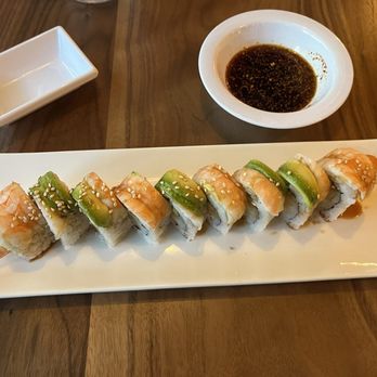 El Tataki - Shrimp Killer Roll - Sushi Bars Near Me - Tempe, Arizona El Tataki - Shrimp Killer Roll - Sushi Bars Near Me - Tempe, Arizona