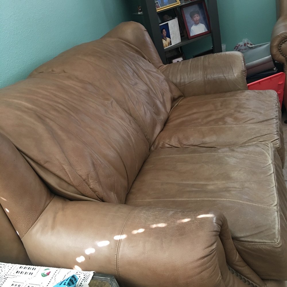 Critos Hauling Junk Removal - Picked up and removed couch - Junk Removal & Hauling Near Me Critos Hauling Junk Removal - Picked up and removed couch - Junk Removal & Hauling Near Me