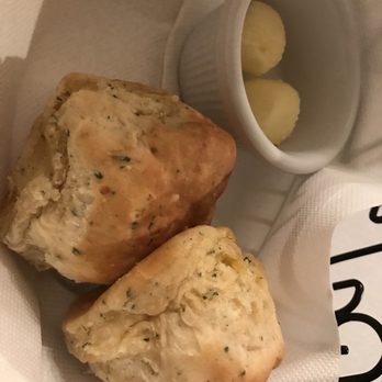 82 Queen - Biscuits - Southern Near Me - Charleston, South Carolina