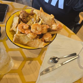 Honey Bees Breakfast Lunch - Seafood basket with shrimp, flounder and fries - Breakfast & Brunch Near Me - Myrtle Beach, South Carolina Honey Bees Breakfast Lunch - Seafood basket with shrimp, flounder and fries - Breakfast & Brunch Near Me - Myrtle Beach, South Carolina