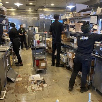 Shake Shack Union Station - Very dirty - Burgers Near Me - Washington, DC, District of Columbia