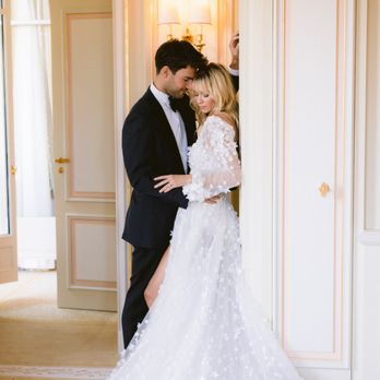 Aika Foz Photography - Emeline and Manu share a quiet moment in their Ritz Paris room. - Session Photography Near Me Aika Foz Photography - Emeline and Manu share a quiet moment in their Ritz Paris room. - Session Photography Near Me
