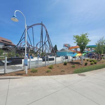 Carowinds - Conquer your fears and enjoy the rides. - Amusement Parks Near Me - Charlotte, North Carolina Carowinds - Conquer your fears and enjoy the rides. - Amusement Parks Near Me - Charlotte, North Carolina