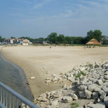 Granbury City Beach - View from the pier at about 10am before anyone really started to show up - Beaches Near Me - Granbury, Texas Granbury City Beach - View from the pier at about 10am before anyone really started to show up - Beaches Near Me - Granbury, Texas