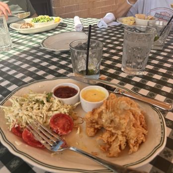 D. L. Mack's - Pizza Near Me - Dallas, Texas