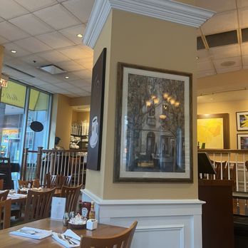 Meli Cafe - the interior of the restaurant - Breakfast & Brunch Near Me - Chicago, Illinois