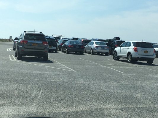 Ponquogue Beach by null