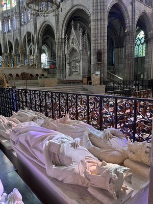 Basilique Cathédrale Saint-Denis by null