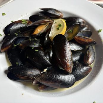 Reynolds Tavern - Sautéed Mussels - Tea Rooms Near Me - Annapolis, Maryland