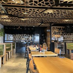 Honey's Bistro - Interior seating
