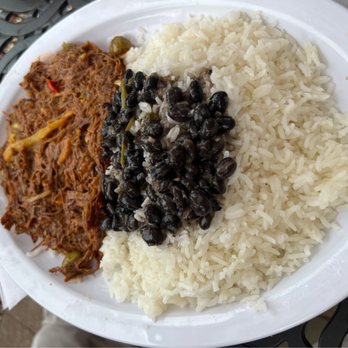 Cha Cha Cha Cuban Cafe - Ropa Vieja - Cuban Near Me - Kenilworth, New Jersey