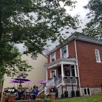 Lewis and Clark's - Shops next door within walking distance - American Near Me - St Charles, Missouri